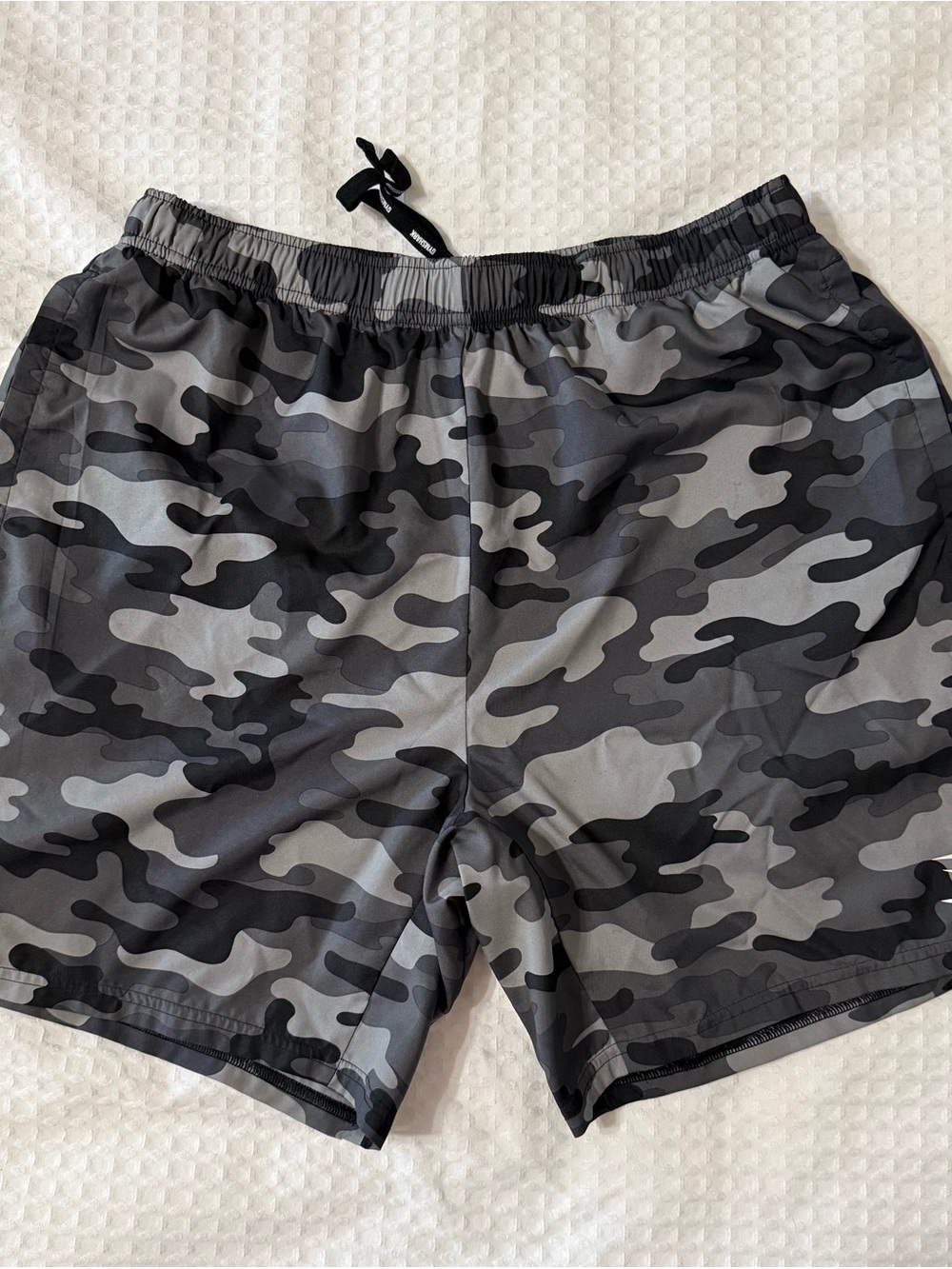 Gymshark Arrival 7” Gray Camo Athletic Shorts